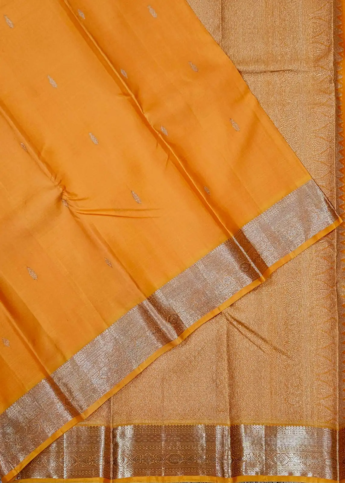 Yellow Silver Zari Woven Motifs Rich Pallu Kanchipuram Silk Saree